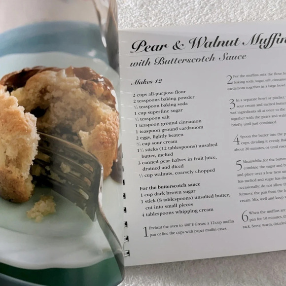 Homemade Baking  Hard Cover Cookbook - Picture 5 of 13